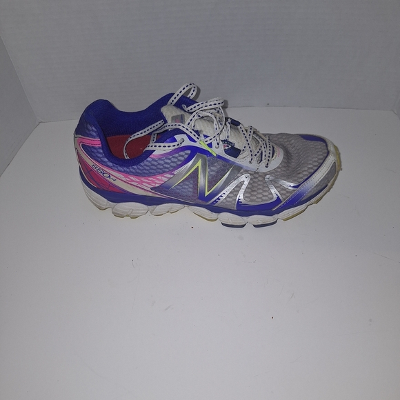 New Balance Women's Purple and Gray Running Shoes - Picture 4 of 9